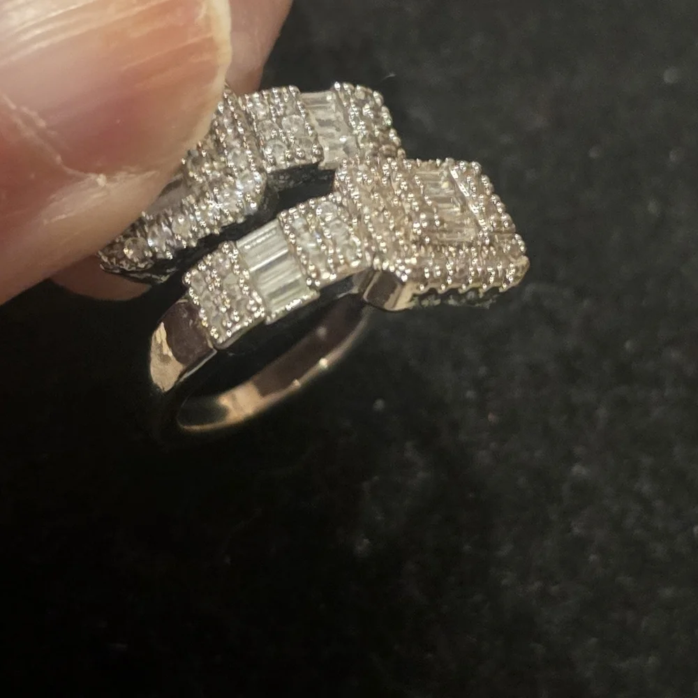 Elegant Silver Women's Ring